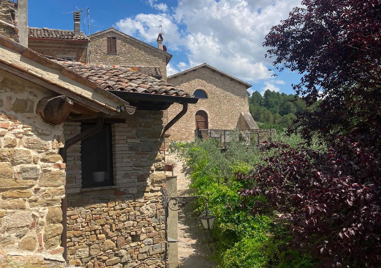Un Posto Bed & Breakfast Bevagna Bagian luar foto