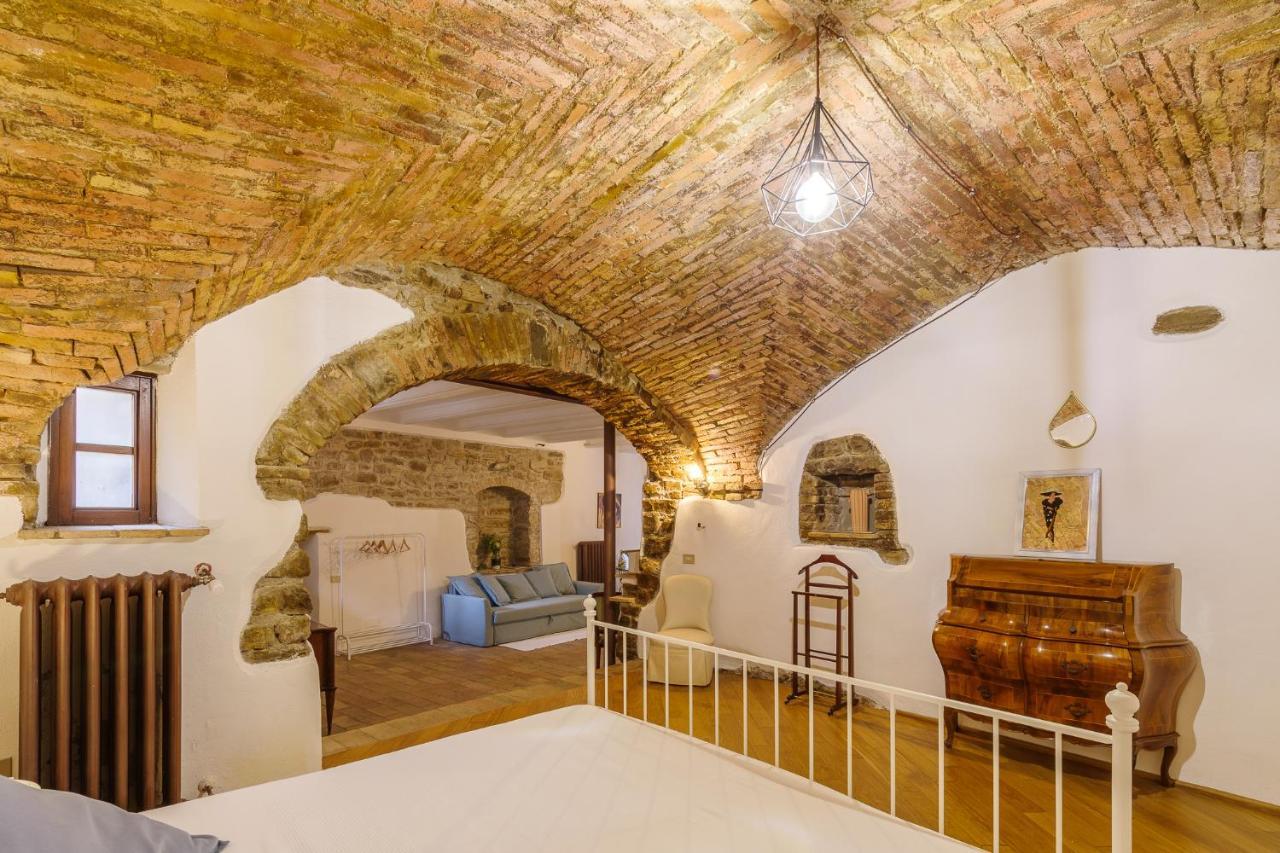 Un Posto Bed & Breakfast Bevagna Bagian luar foto