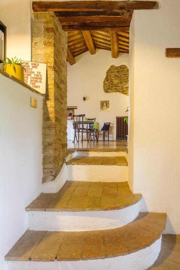 Un Posto Bed & Breakfast Bevagna Bagian luar foto